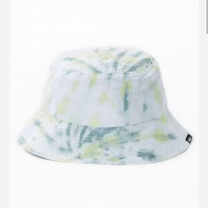 **Gifted**NWT Vans By Undertone Bucket Hat